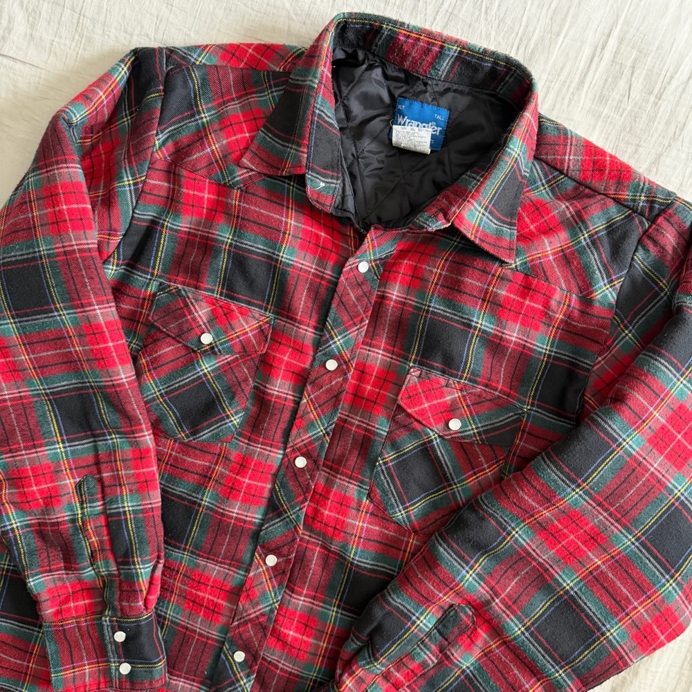 Wrangler Quilted Plaid Pearl Snap Flannel Shacket Men’s XLT‎ Red Western Vintage